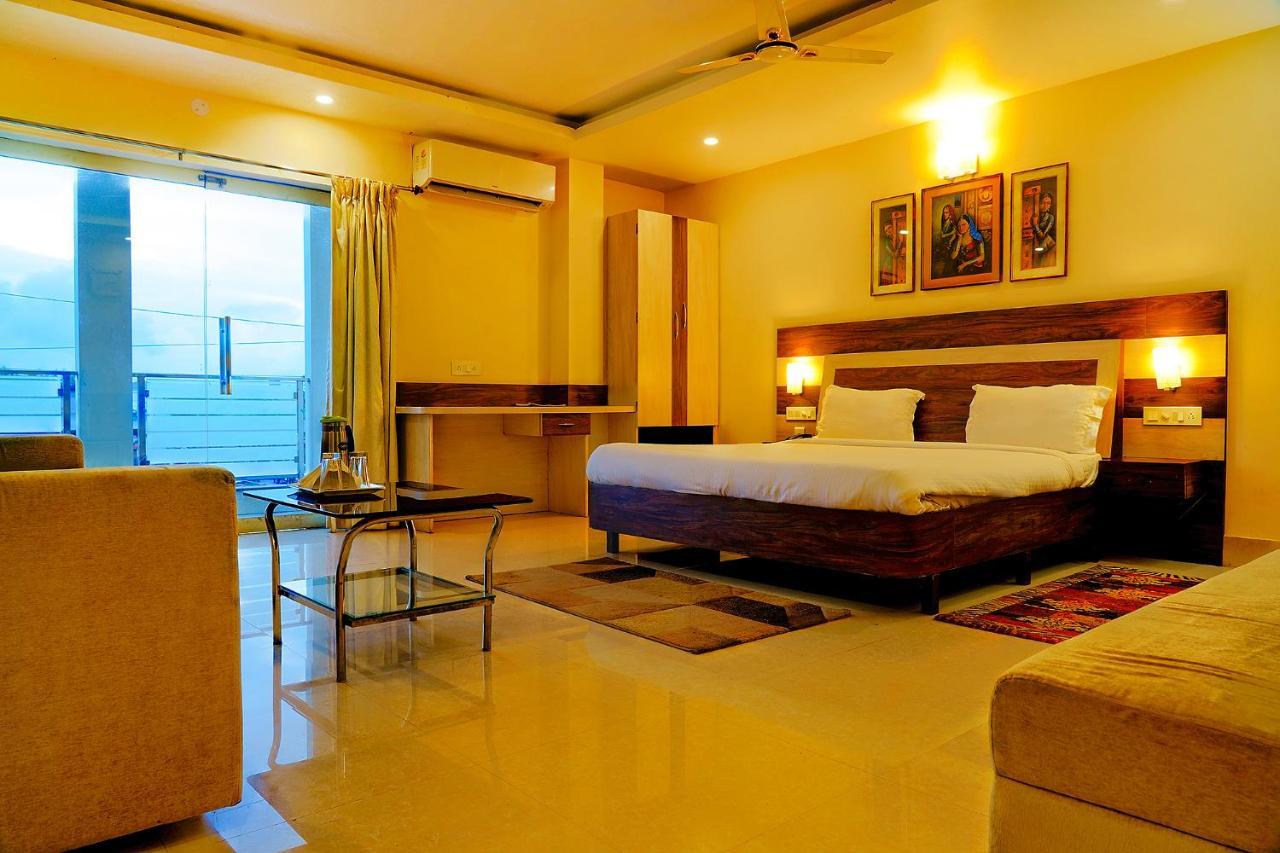 Fabhotel Kanchan Plaza Bhubaneswar Esterno foto