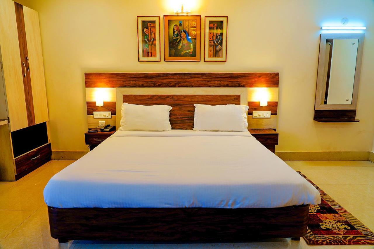 Fabhotel Kanchan Plaza Bhubaneswar Esterno foto